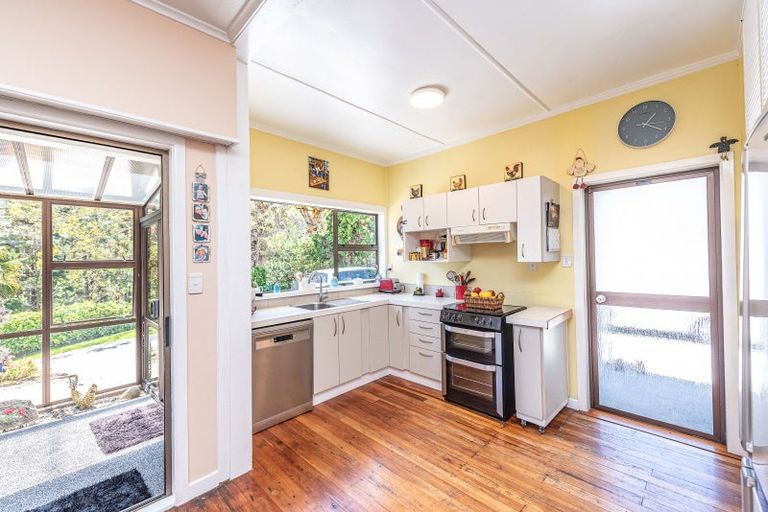 Photo of property in 28 Shakespeare Road, Bastia Hill, Whanganui, 4500