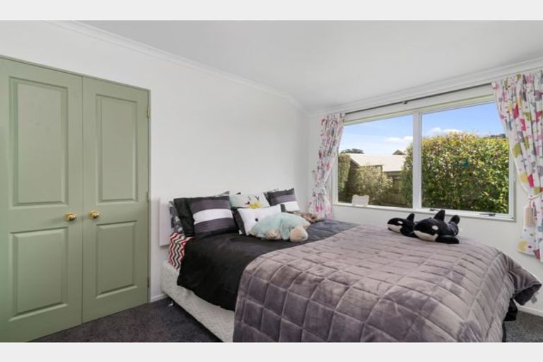 Photo of property in 28 Hoyte Place, Pukehangi, Rotorua, 3015