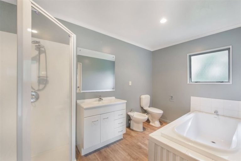 Photo of property in 9a Kingsway Crescent, Forest Lake, Hamilton, 3200