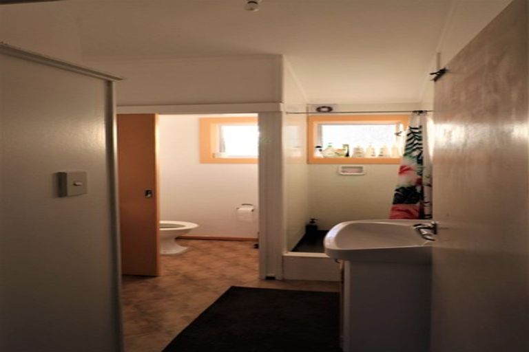 Photo of property in 2/462 Hillsborough Road, Mount Roskill, Auckland, 1041