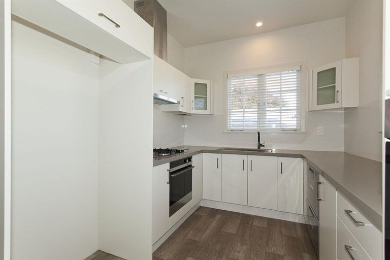 Photo of property in 5 King Street, Northcote Point, Auckland, 0627