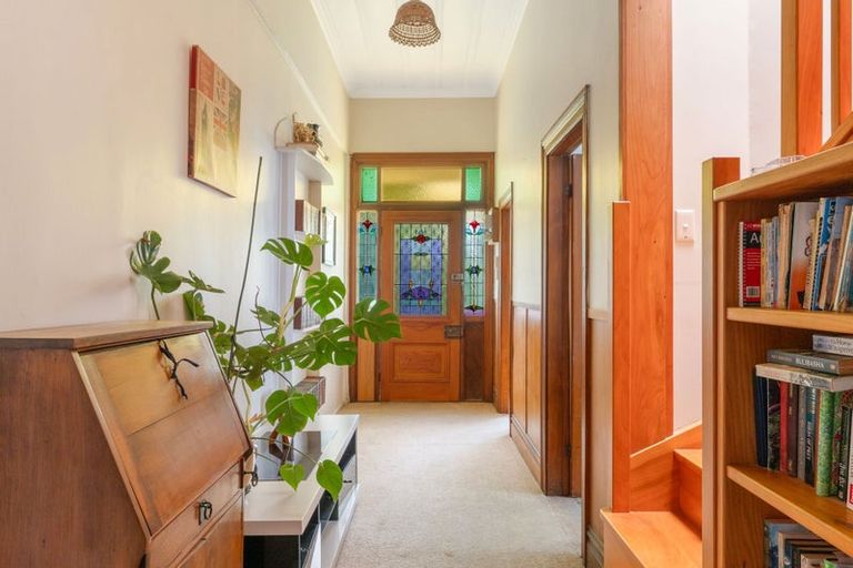 Photo of property in 300 Aberdeen Road, Gisborne, 4010