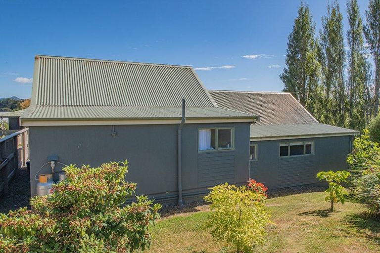 Photo of property in 8 Allans Beach Road, Portobello, Dunedin, 9014