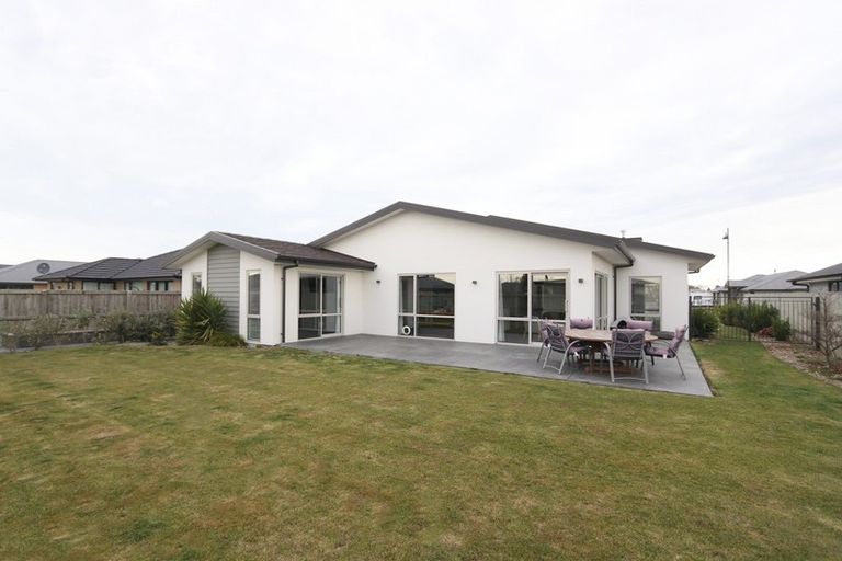 Photo of property in 8 Whiteoak Grove, Tinwald, Ashburton, 7700