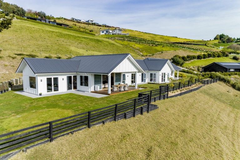 Photo of property in 5 Te Roera Drive, Taradale, Napier, 4112