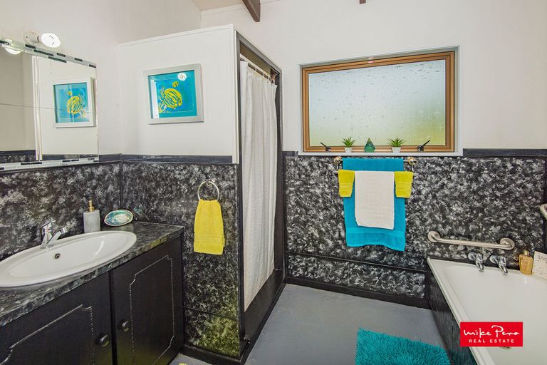 Photo of property in 18 Addison Road, Pataua South, Onerahi, 0192