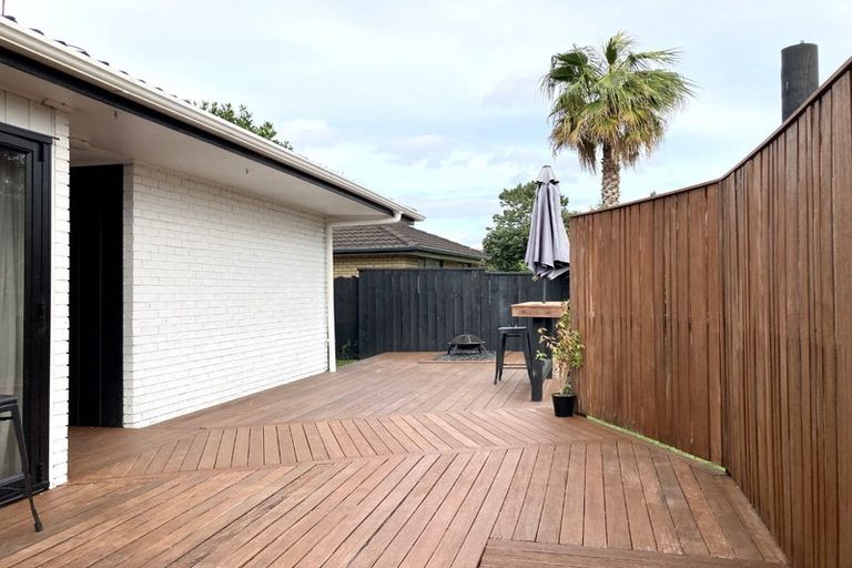Photo of property in 10 Pixie Place, Pakuranga Heights, Auckland, 2010