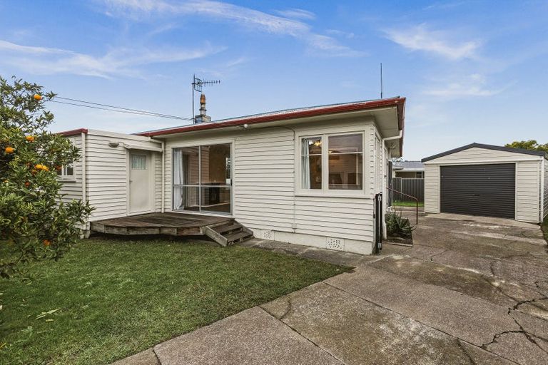 Photo of property in 15 Devon Street, Taradale, Napier, 4112
