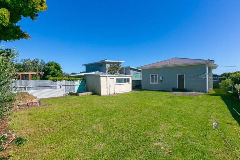 Photo of property in 6 Princes Street, Fitzroy, New Plymouth, 4312