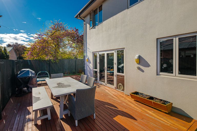 Photo of property in 692a Avonside Drive, Avonside, Christchurch, 8061