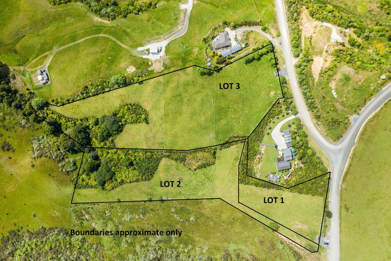 Photo of property in 296 Devich Road, Mangawhai, Kaiwaka, 0573