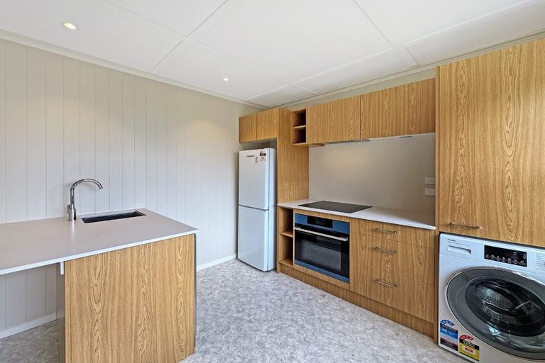 Photo of property in 18 Newry Road, Raumati Beach, Paraparaumu, 5032