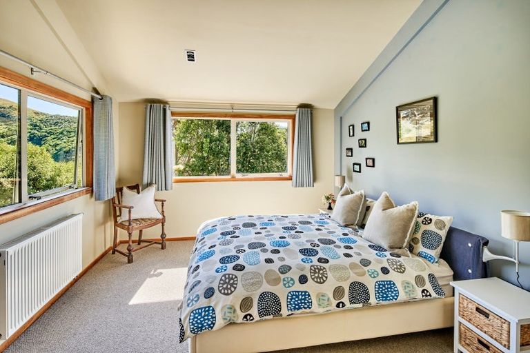 Photo of property in 343 Takapu Road, Takapu Valley, Wellington, 5028