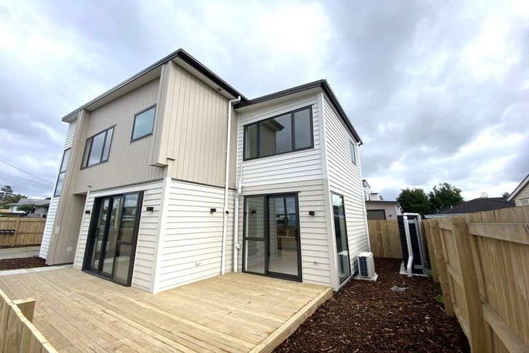 Photo of property in 47a Bruce Mclaren Road, Henderson, Auckland, 0612