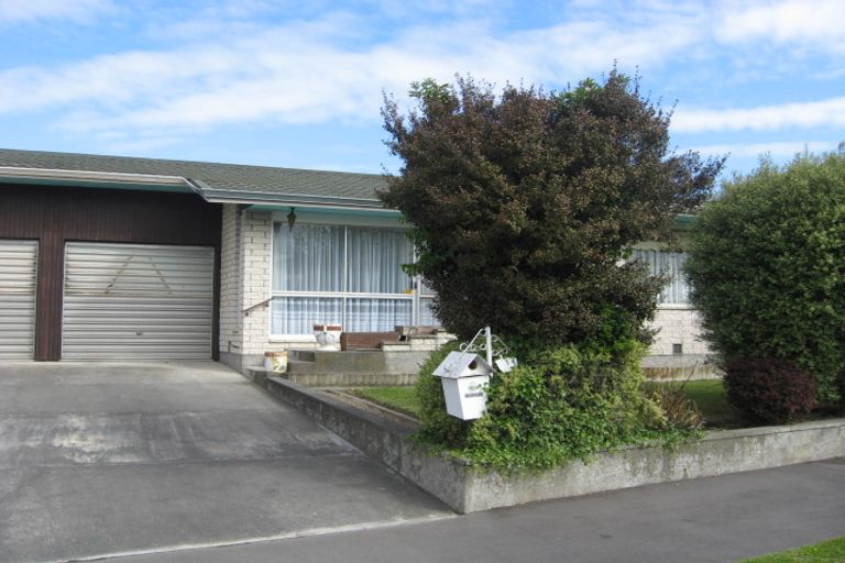 Photo of property in 2/1 Brogar Place, Casebrook, Christchurch, 8051