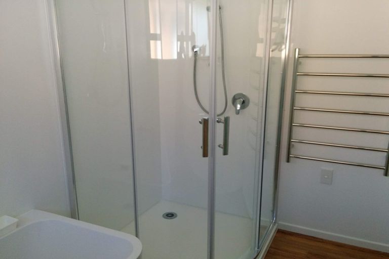 Photo of property in 14 Wairoa Road, Narrow Neck, Auckland, 0624