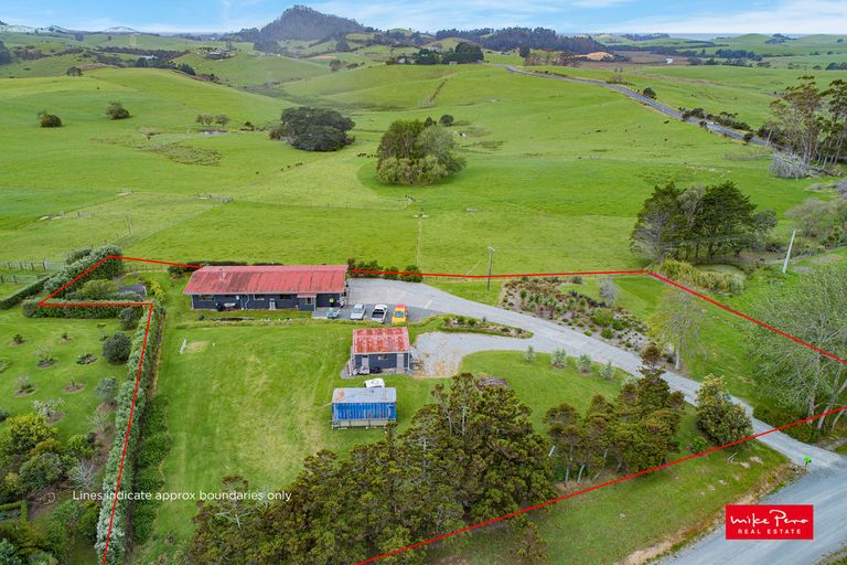 Photo of property in 18 Addison Road, Pataua South, Onerahi, 0192