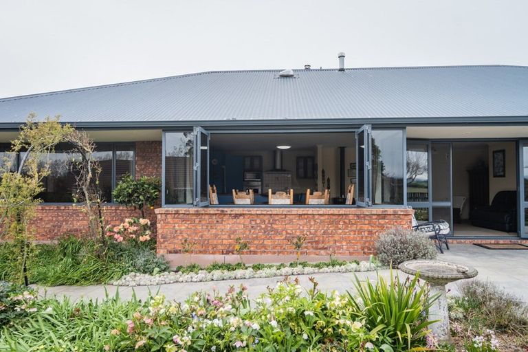 Photo of property in 8 Hillview Place, Pleasant Point, 7903