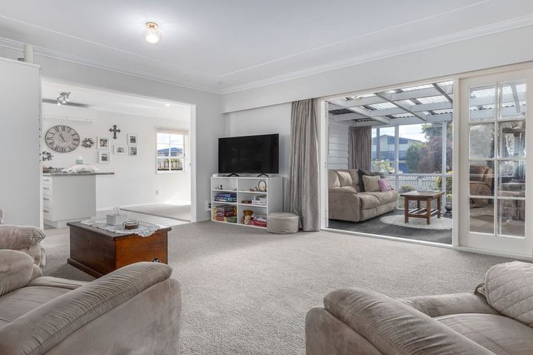 Photo of property in 74 Kennedy Drive, Levin, 5510