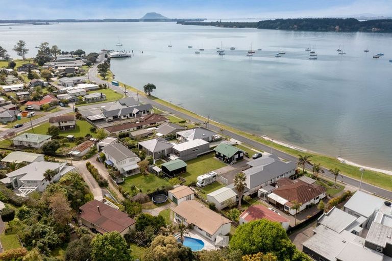 Photo of property in 7a Omokoroa Road, Omokoroa, 3114