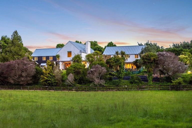 Photo of property in 102 Blackbridge Road, Dairy Flat, Albany, 0794