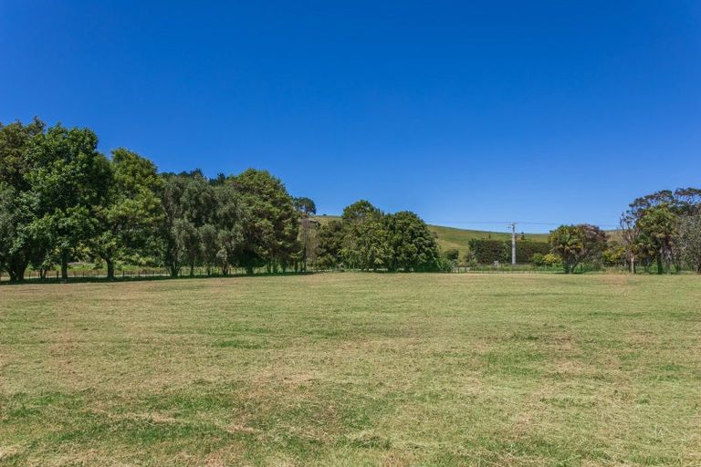 Photo of property in 33 Orua Lane, Hot Water Beach, Whitianga, 3591