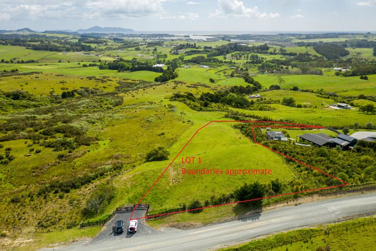 Photo of property in 296 Devich Road, Mangawhai, Kaiwaka, 0573