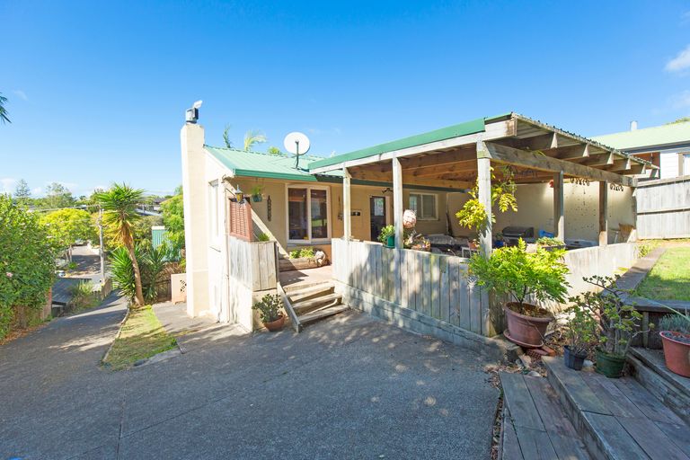Photo of property in 1/32 Homestead Road, Manly, Whangaparaoa, 0930
