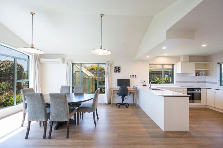 Photo of property in 2 Fell Place, Stoke, Nelson, 7011