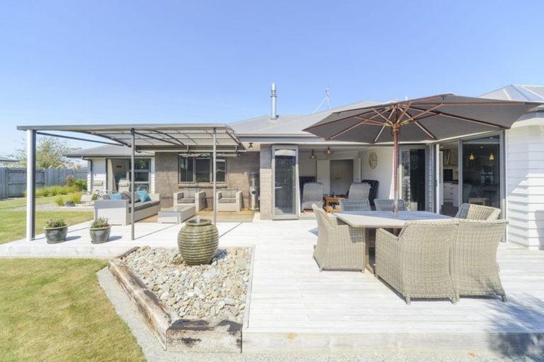 Photo of property in 25 Trump Place, Kelvin Grove, Palmerston North, 4414