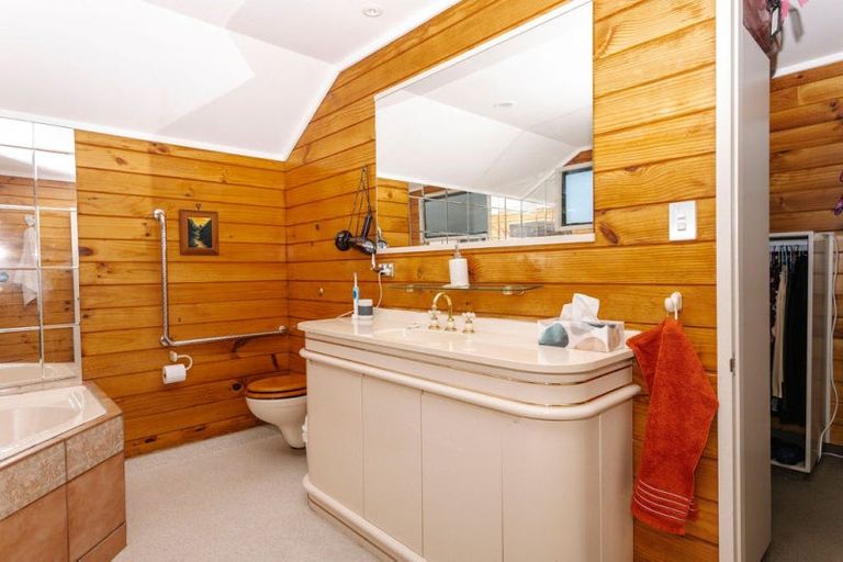 Photo of property in 24 Ruahine Street, Dannevirke, 4930