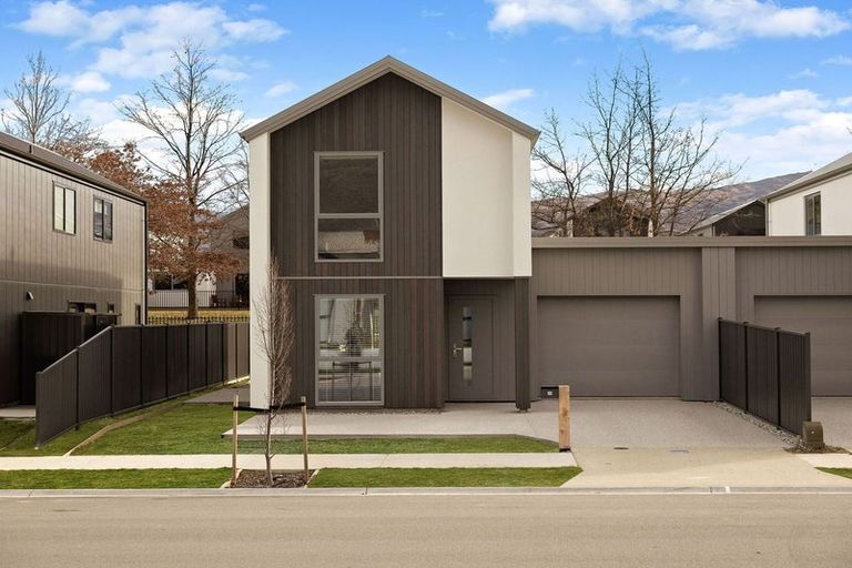 Photo of property in 30 Woods Crescent, Cromwell, 9310