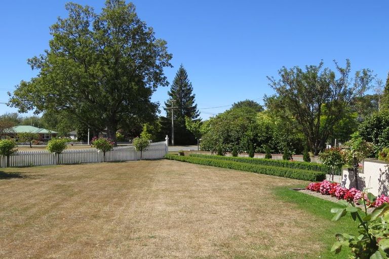 Photo of property in 35 Mount Cook Road, Fairlie, 7925