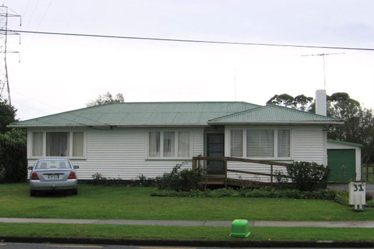 Photo of property in 31 Tiraumea Drive, Pakuranga, Auckland, 2010