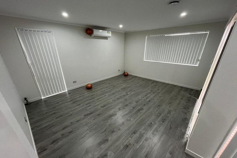 Photo of property in 49 Clayden Shuttleworth Street, Papakura, 2110