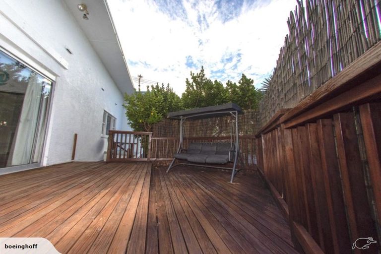 Photo of property in 6 Willowbrook Place, Titirangi, Auckland, 0604