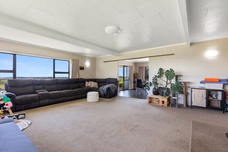Photo of property in 1568a Old Coach Road, Pukehina, 3186