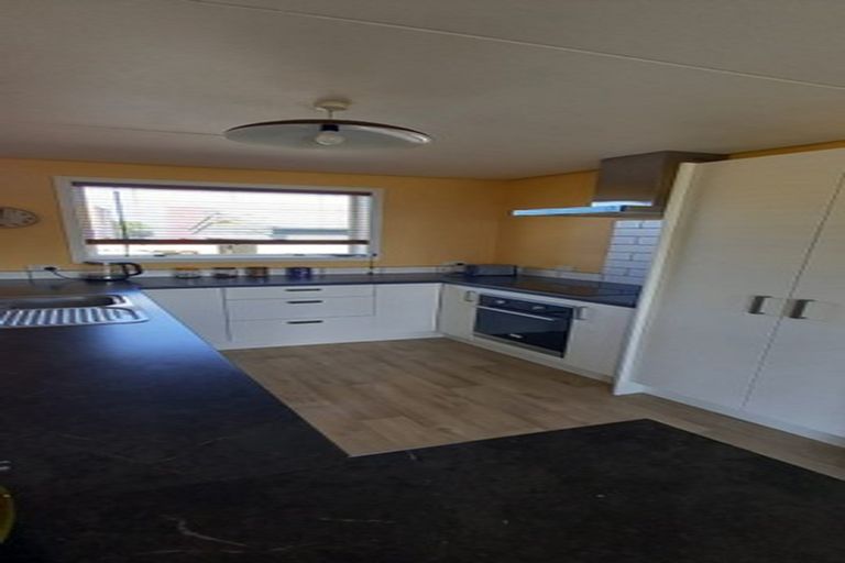 Photo of property in 1 Grove Burn Road, Tuatapere, 9620