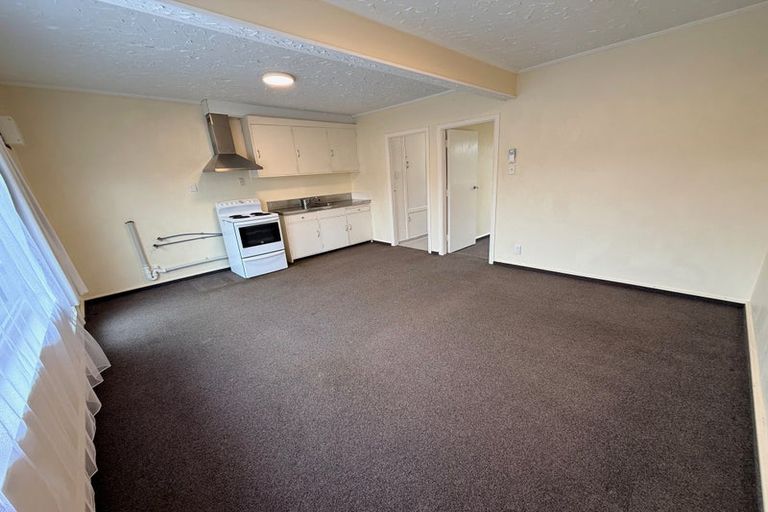 Photo of property in 327 Adelaide Road, Newtown, Wellington, 6021