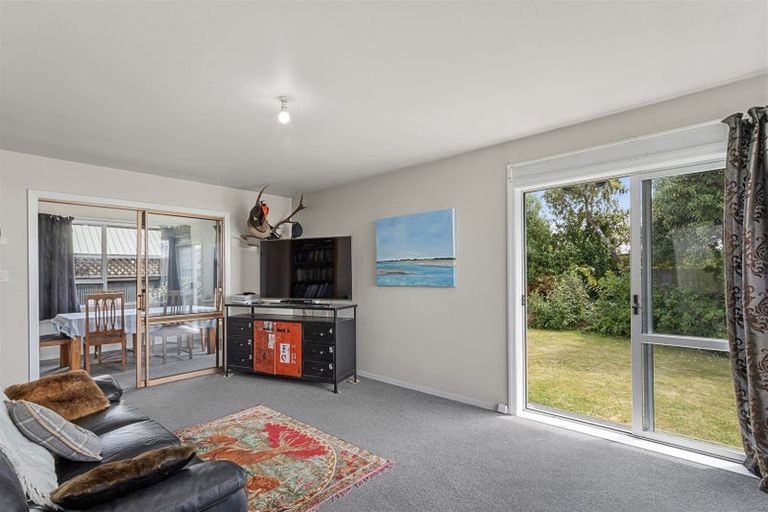 Photo of property in 2/27 Gardiners Road, Bishopdale, Christchurch, 8051