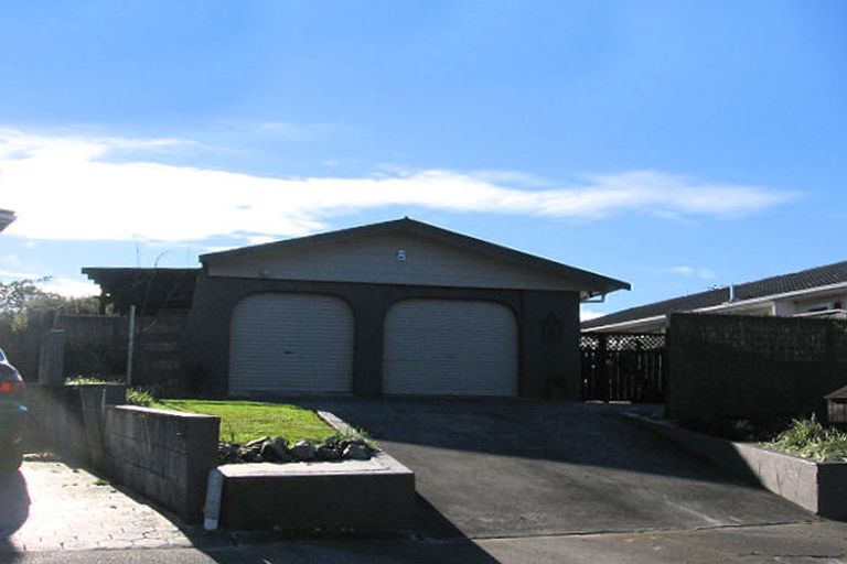 Photo of property in 49 Terry Crescent, Milson, Palmerston North, 4414