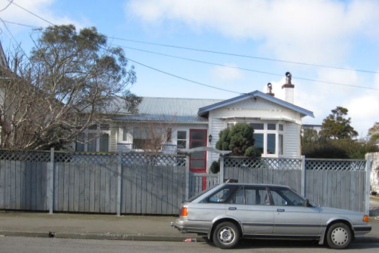 Photo of property in 28 Parkvale Road, Karori, Wellington, 6012