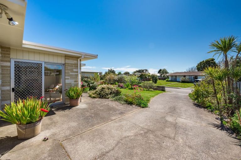 Photo of property in 5 Callender Terrace, Paraparaumu Beach, Paraparaumu, 5032