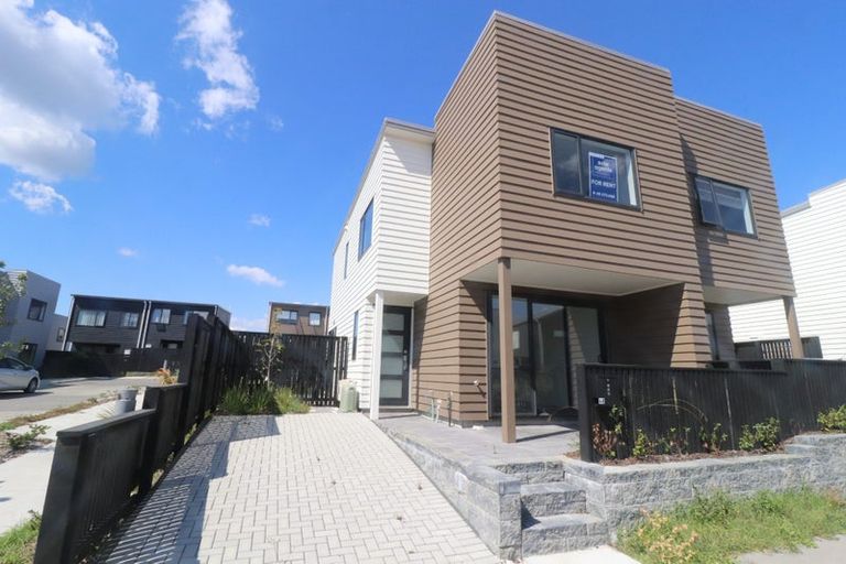 Photo of property in 34 Hobsonville Point Road, Hobsonville, Auckland, 0616