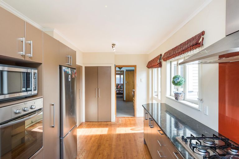 Photo of property in 125 Heretaunga Street, Palmerston North, 4414