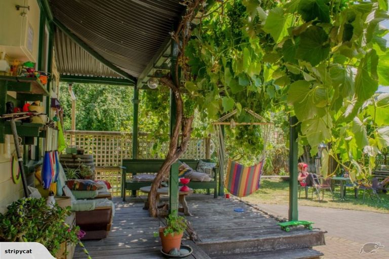 Photo of property in Jugglers Rest Backpackers, 8 Canterbury Street, Picton, 7220