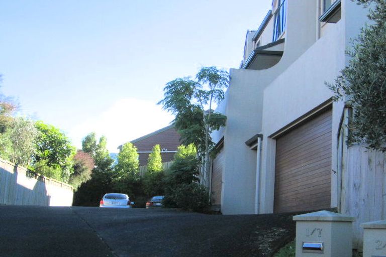 Photo of property in 4/7 Belle Verde Drive, Sunnynook, Auckland, 0630
