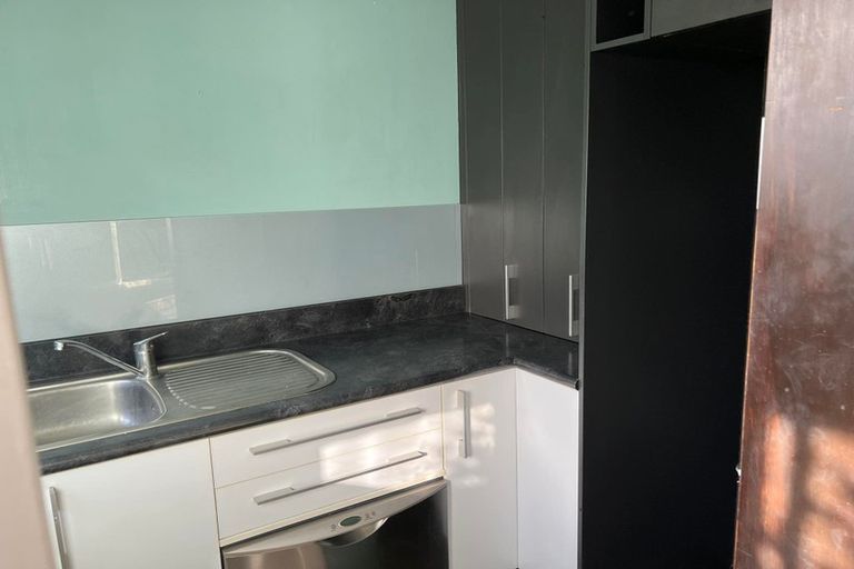 Photo of property in 8d Wainui Road, Waiwhetu, Lower Hutt, 5010