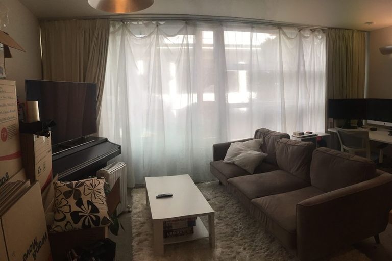 Photo of property in St Pauls Apartments, 58/43 Mulgrave Street, Thorndon, Wellington, 6011