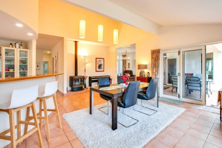 Photo of property in 180 Auckland Road, Greenmeadows, Napier, 4112